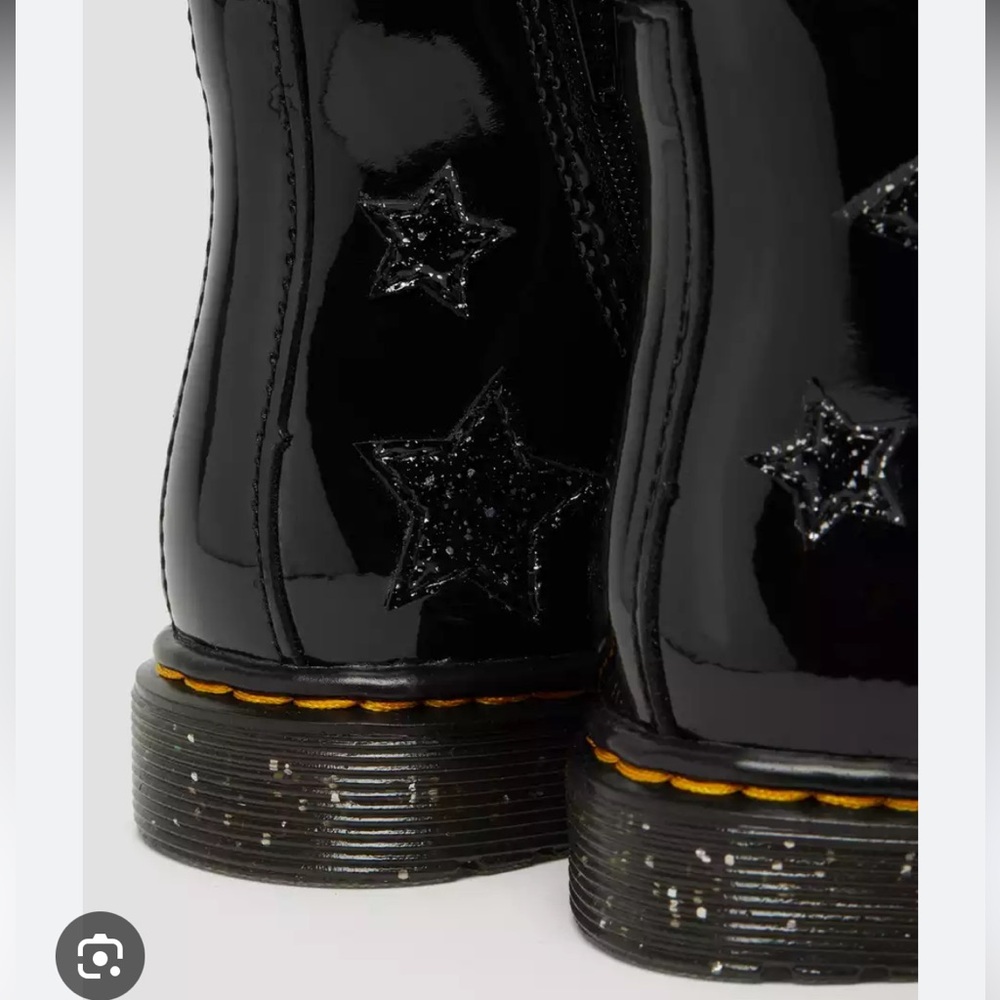 Dr.Martens Toddler 1460 Glitter Star Patent Lace Up Black Boots, Size 7. - Picture 3 of 16